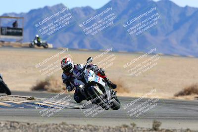 media/Jan-08-2022-SoCal Trackdays (Sat) [[1ec2777125]]/Turn 4 (1145am)/